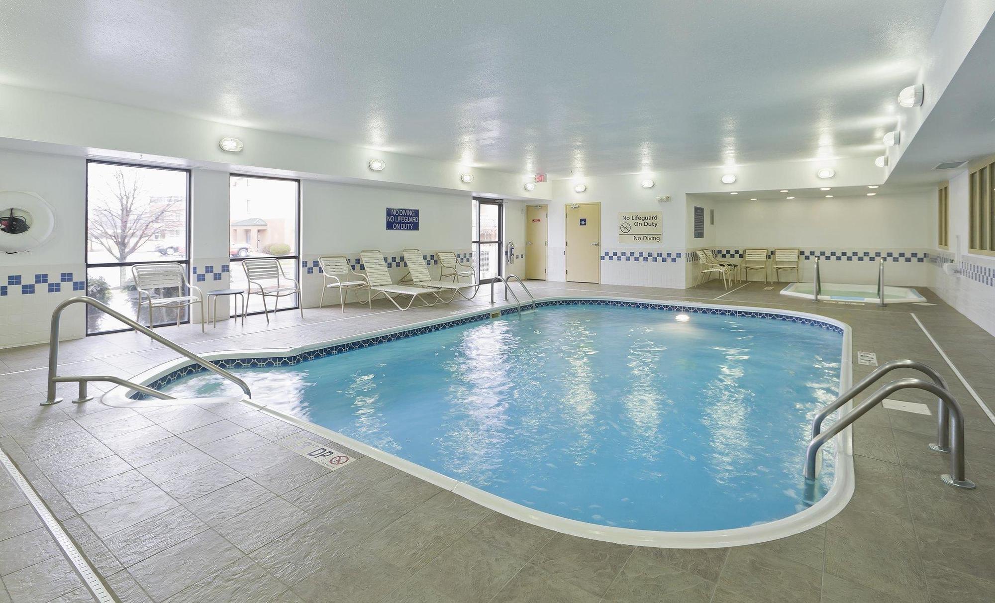 Hampton Inn Akron-Fairlawn Montrose Экстерьер фото